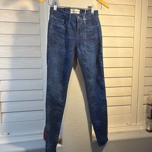 Etienne Marcel Star Print ⭐️ Jeans with Zipper Ankles BNWT